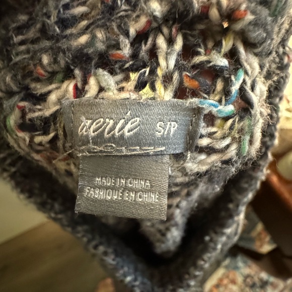 Aerie oversized split hem sweater. - Picture 2 of 6